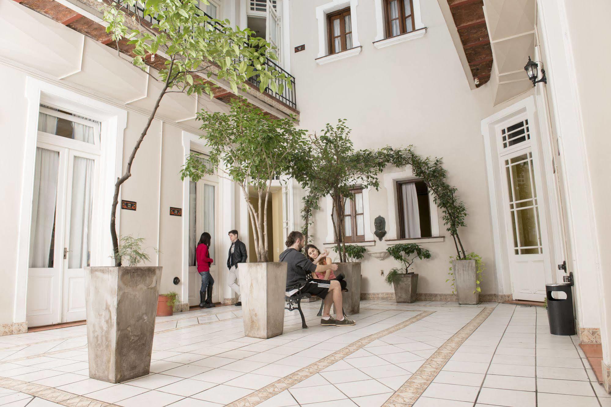 Milhouse Hostel Hipo Buenos Aires Exterior foto